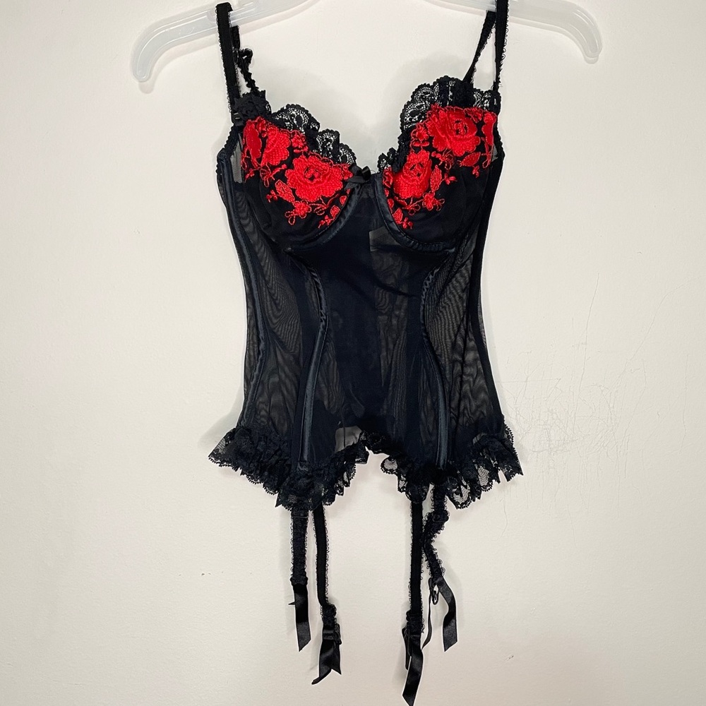 Victoria’s Secret lace trim Bustier & garder strap